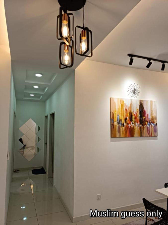 Qaisara D'savanna Homestay@southville